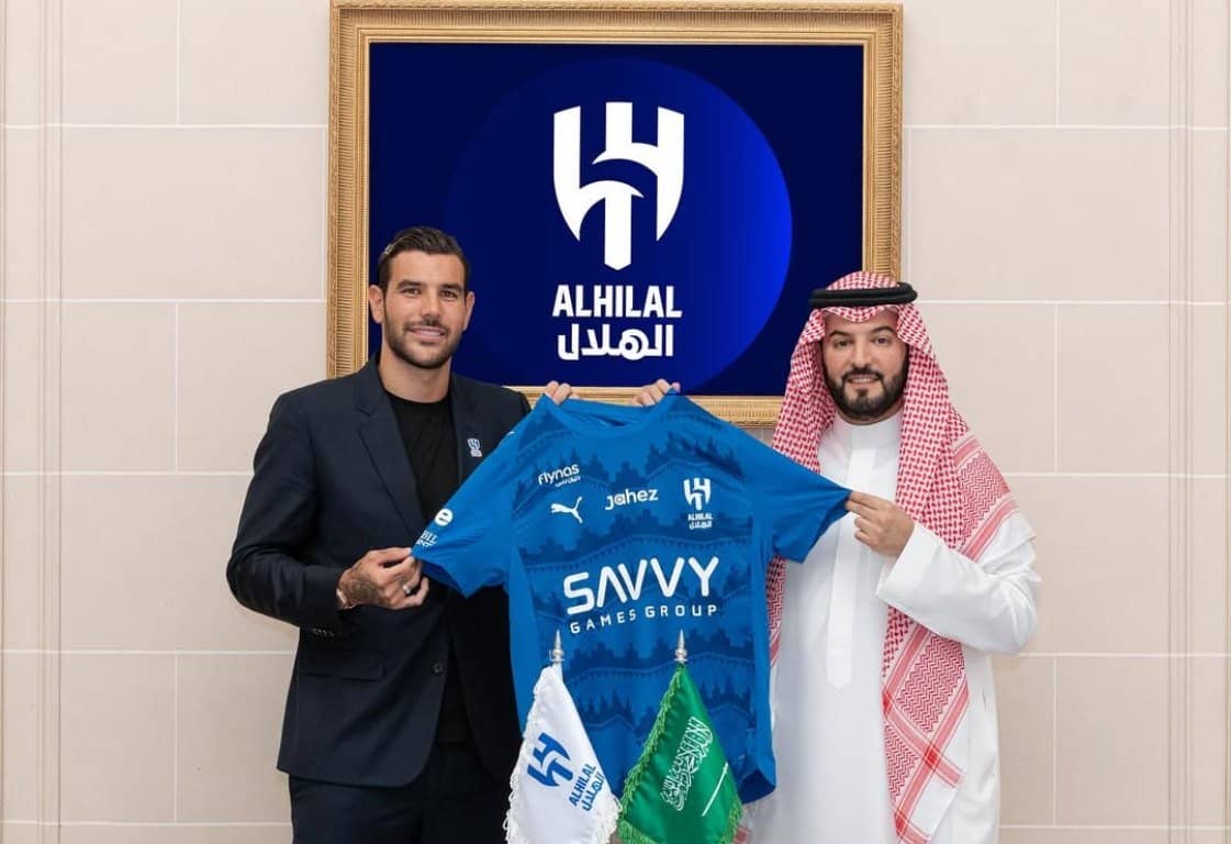 Al Hilal Resmi Rekrut Bek Sayap AC Milan Theo Hernandez